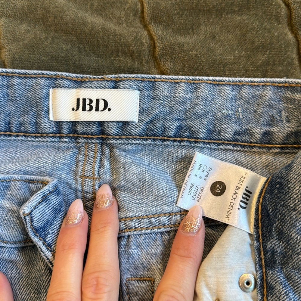 Straight Leg Crop Jeans
